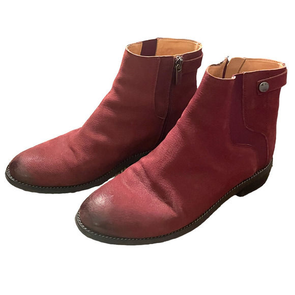 Franco Sarto Brandy/DkBurgundy Chelsea Boot - Women's  8 1/2 Wide - Picture 2 of 13